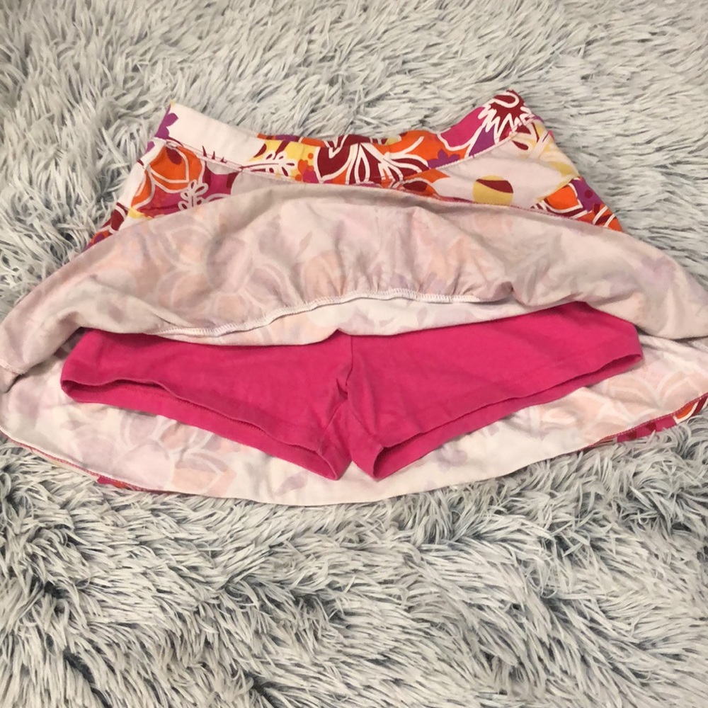 5/$15 Children's Place Floral Skort - Picture 3 of 7